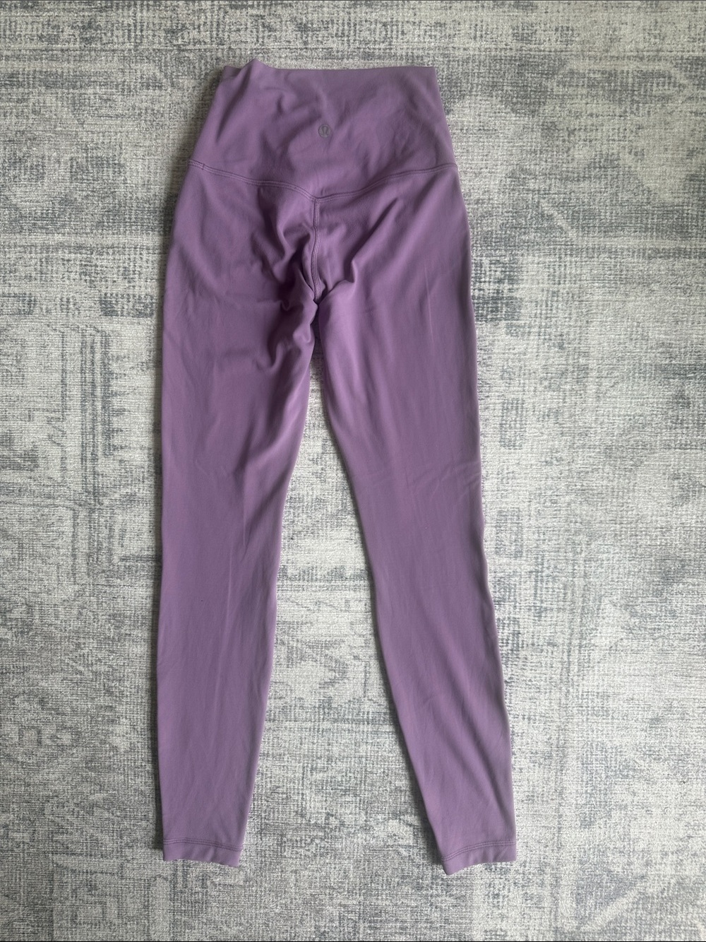 lululemon athletica Lavender High-Rise Leggings- size 4 - Picture 2 of 3